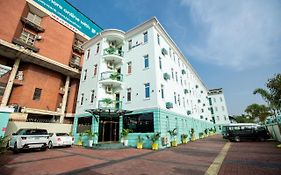 Providha Hotel & Suites